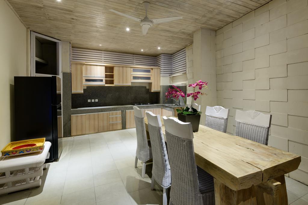 Adinda Balangan Beach Villa Jimbaran Exteriör bild