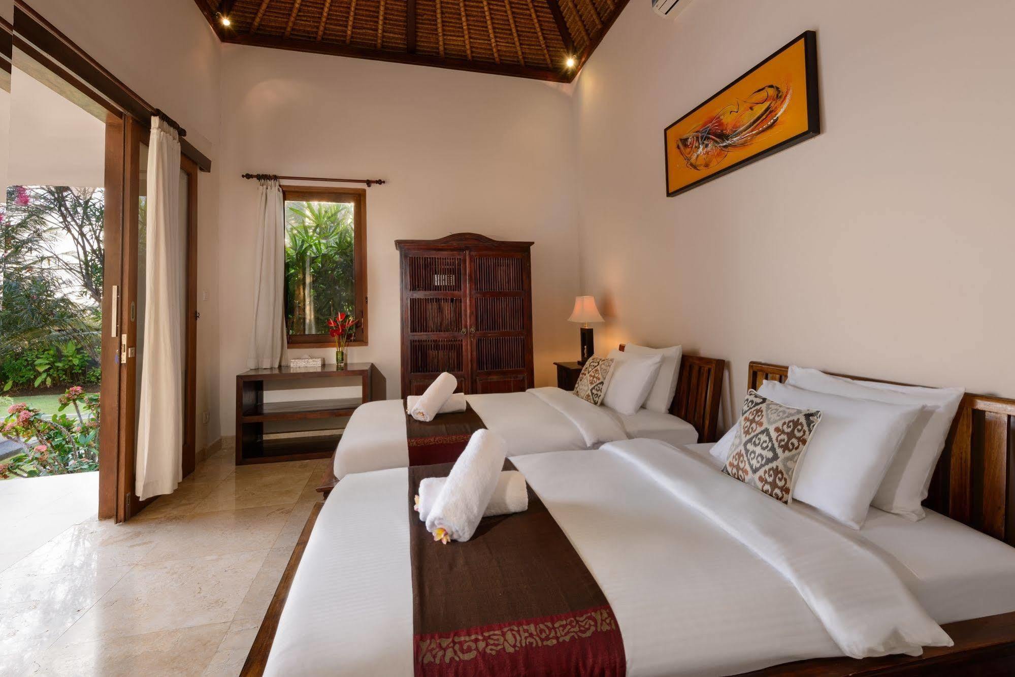 Adinda Balangan Beach Villa Jimbaran Exteriör bild